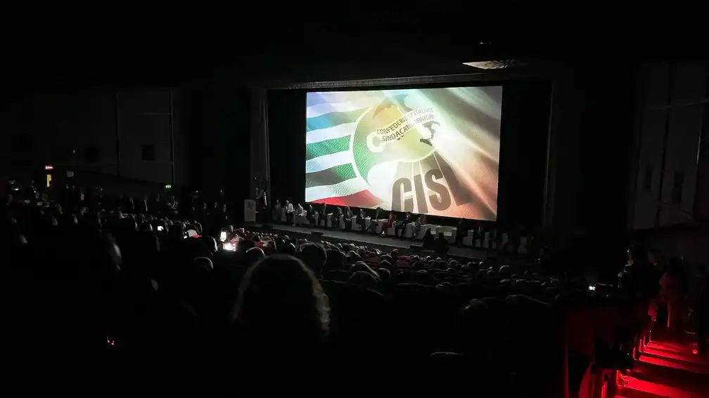 Proiezione su schermo 1